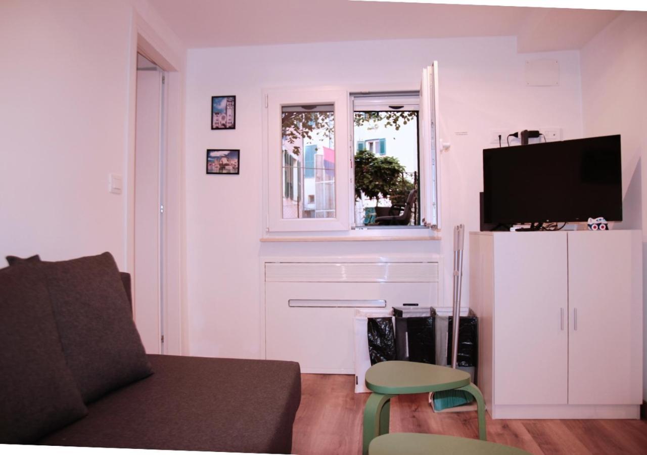 La Casa Di Aly Apartment เจนัว ภายนอก รูปภาพ